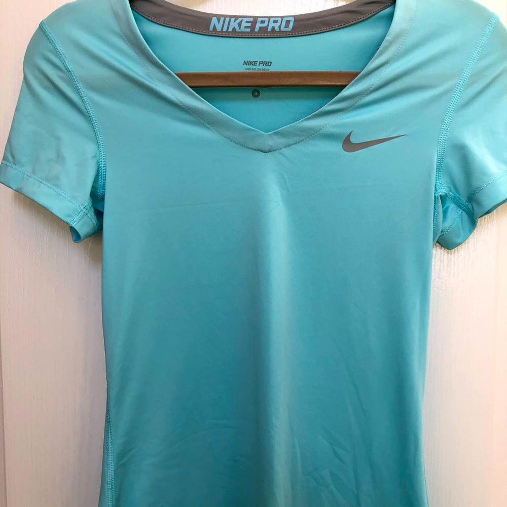 Women Nike Pro sports top